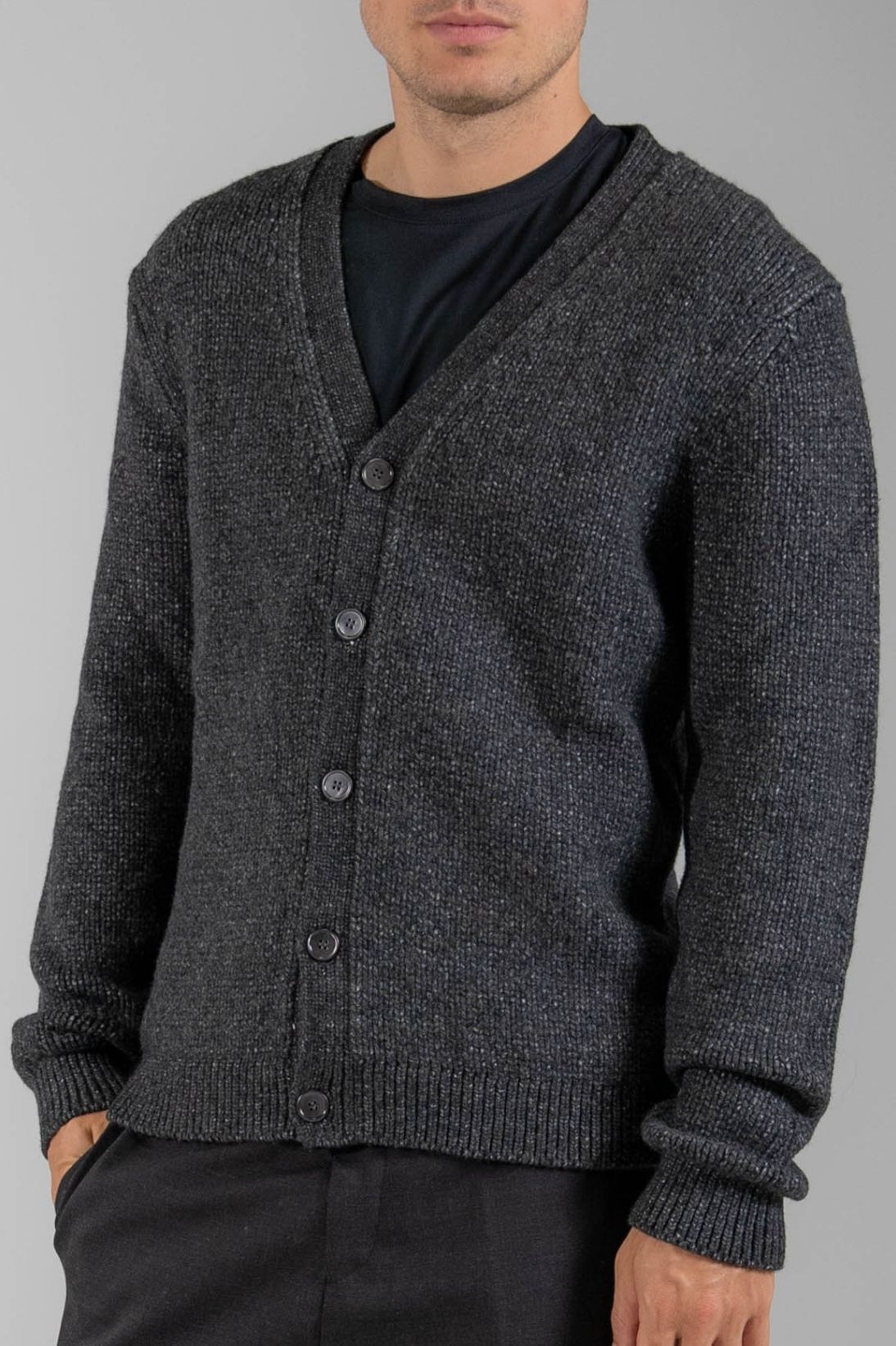 CHUNKY V-NECK CARDIGAN