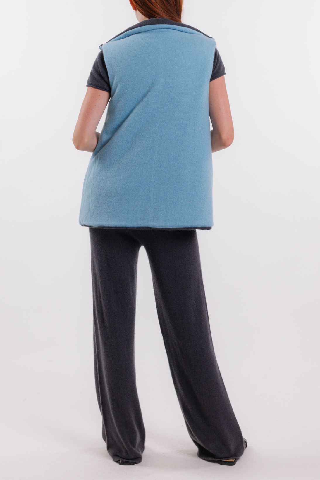 REVERSIBLE PUFFER VEST