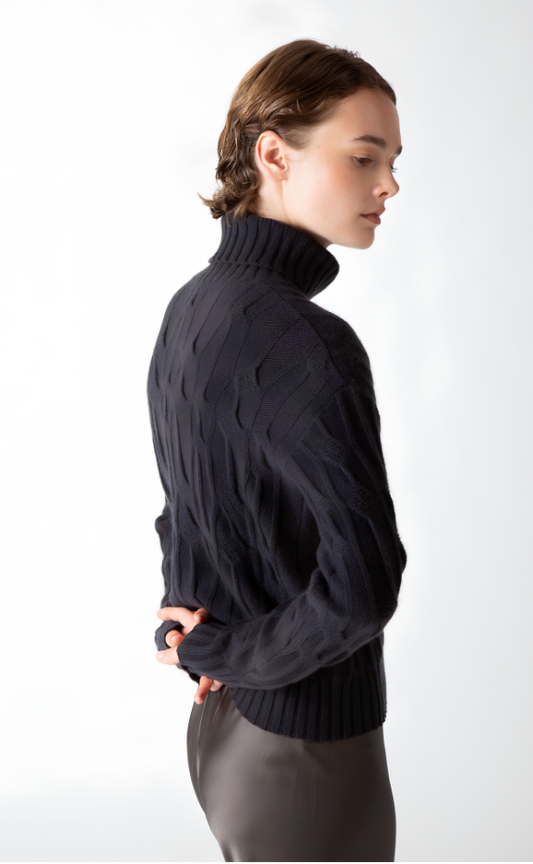 CABLE TURTLENECK