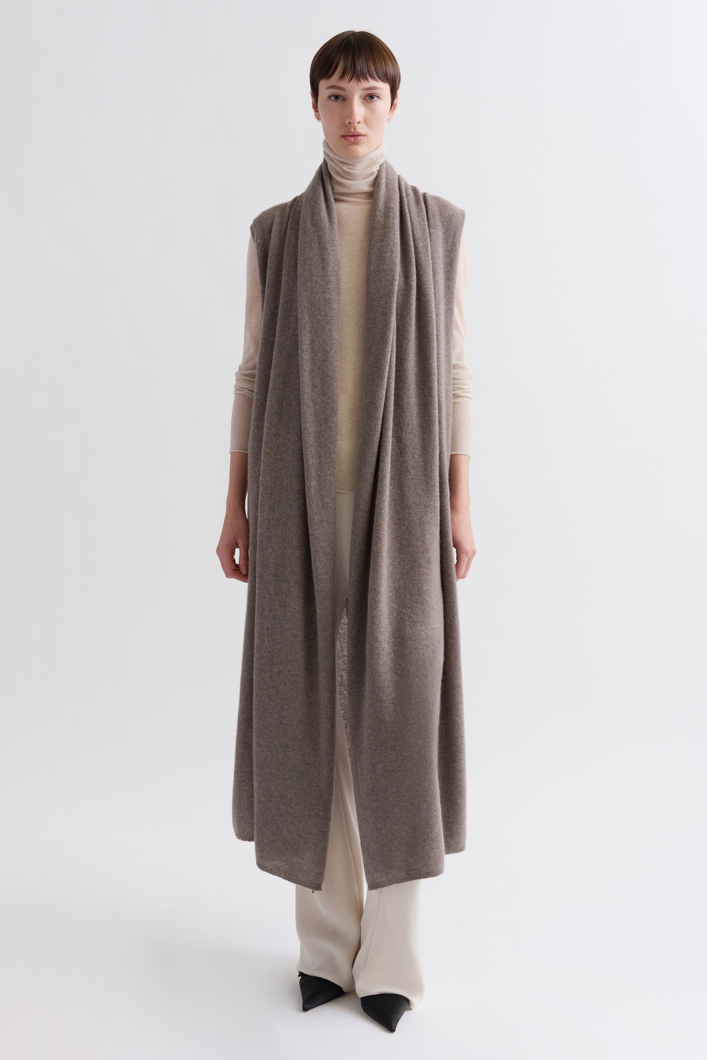 HOODED DRAPE DUSTER