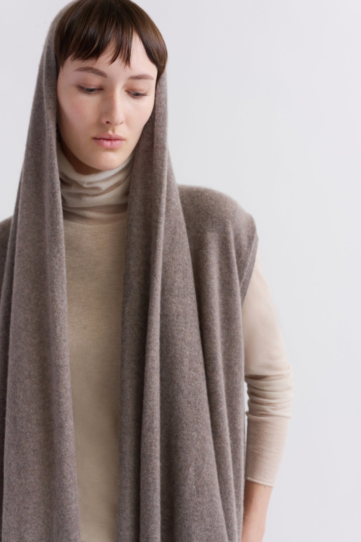 HOODED DRAPE DUSTER