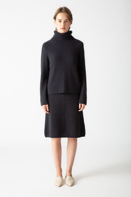 BOUCLE CROPPED TURTLENECK