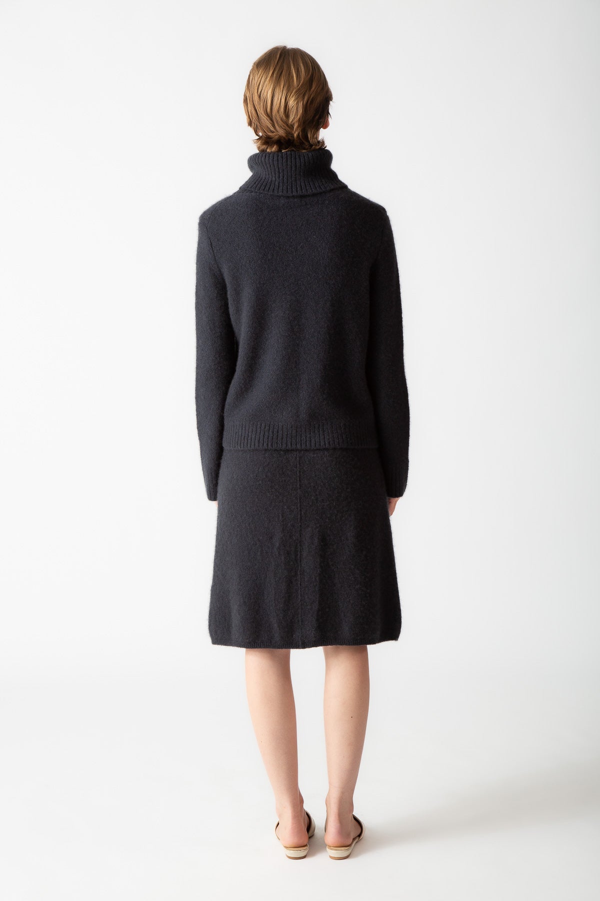 BOUCLE CROPPED TURTLENECK