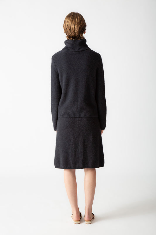 BOUCLE CROPPED TURTLENECK