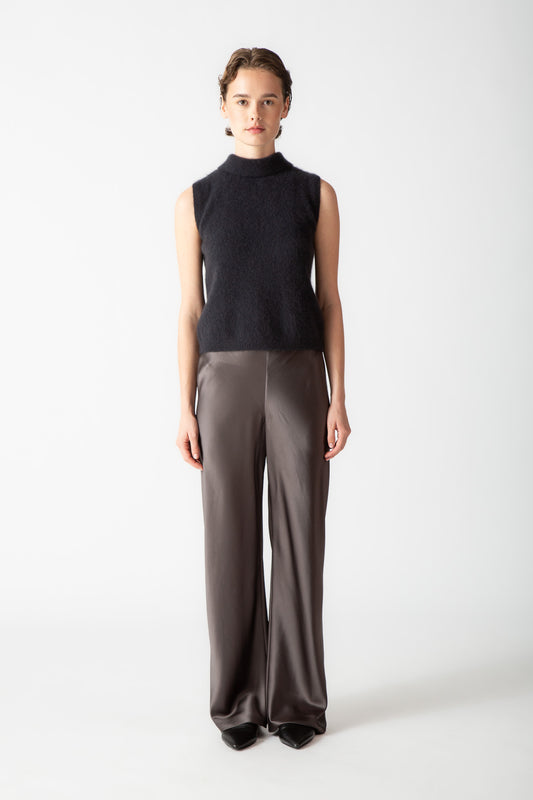 BOUCLE CASHMERE SLEEVELESS MOCKNECK TOP