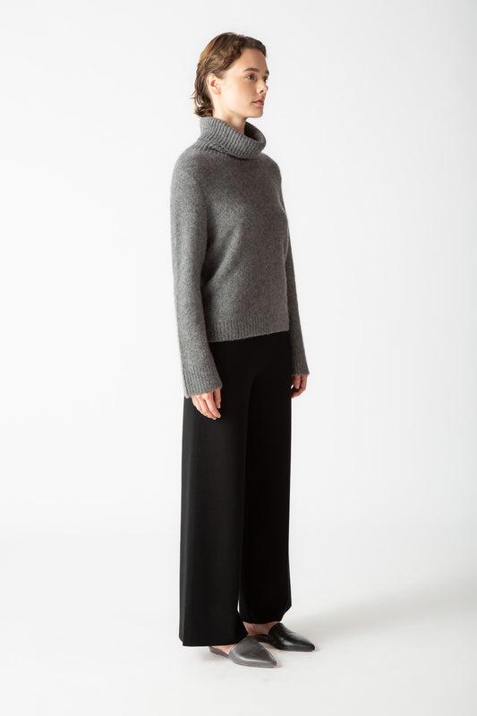BOUCLE CROPPED TURTLENECK