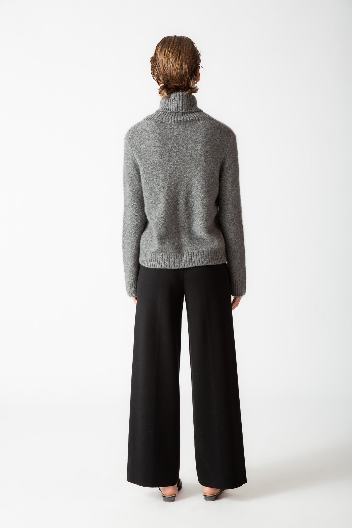 BOUCLE CROPPED TURTLENECK