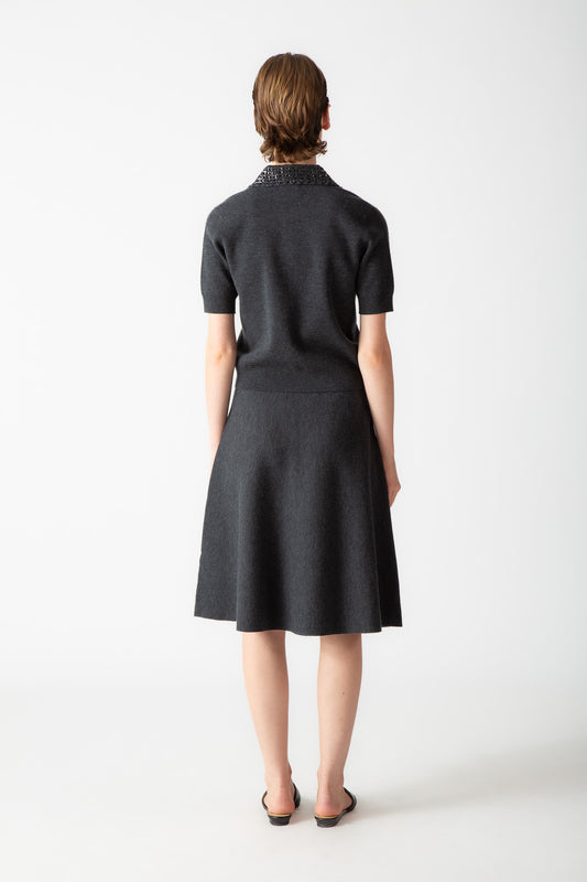 EMBROIDERED COLLAR TOP