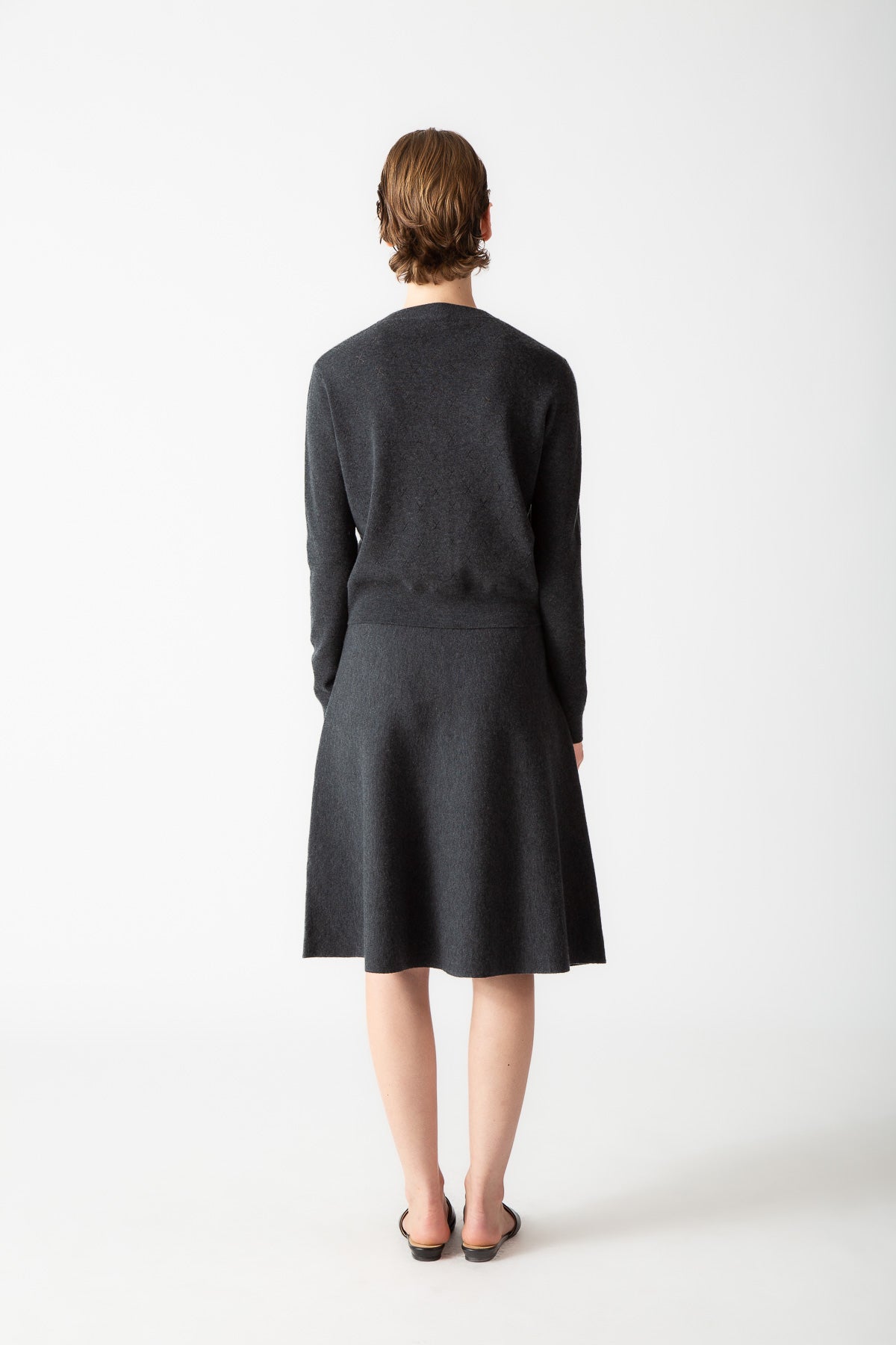 DETAILED STITCH CREWNECK CARDIGAN