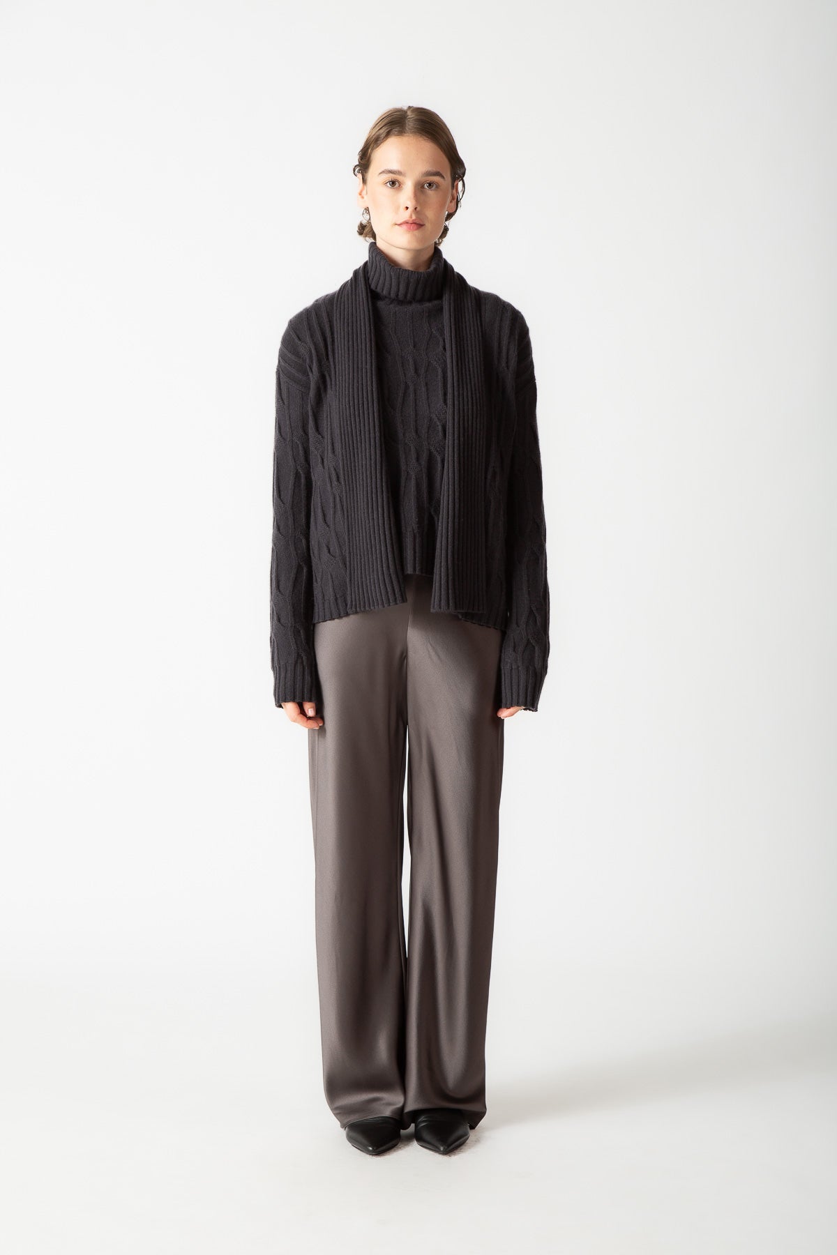 CABLE SHAWL CARDIGAN