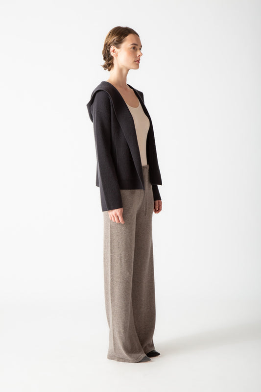 HOODED JACKET WITH POCKETS