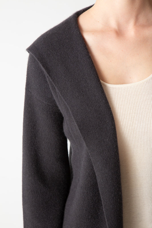 HOODED JACKET WITH POCKETS