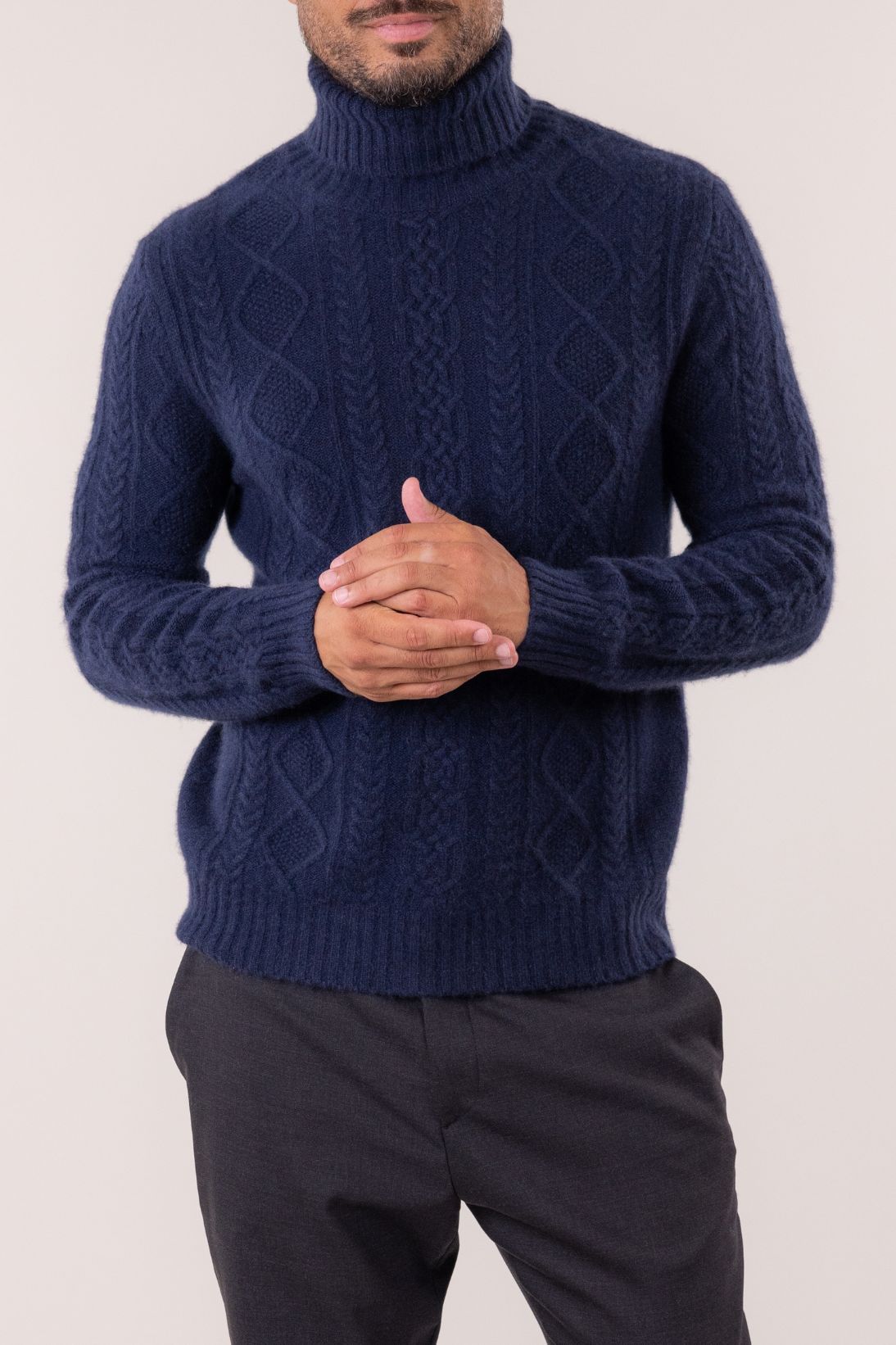 MIXED CABLE TURTLENECK