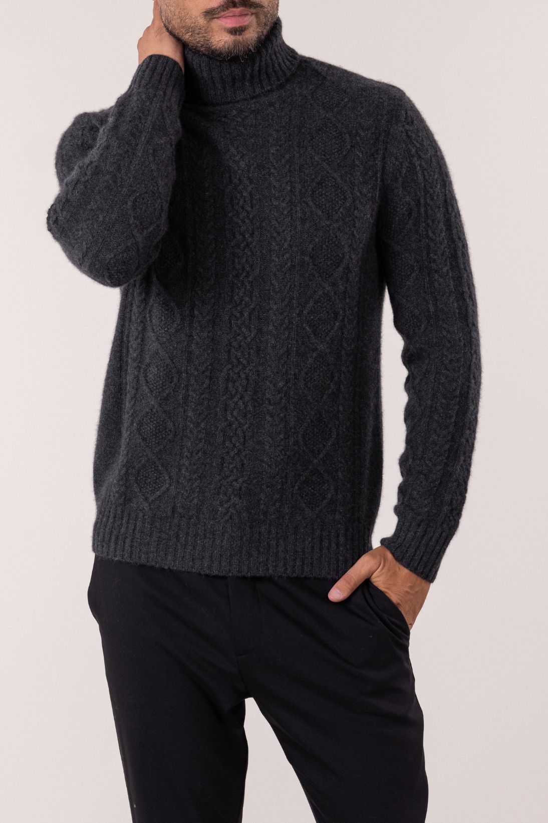 MIXED CABLE TURTLENECK