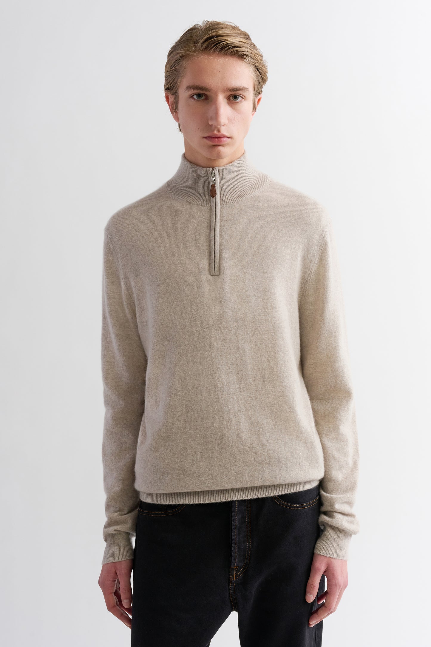 MOCK NECK ZIP