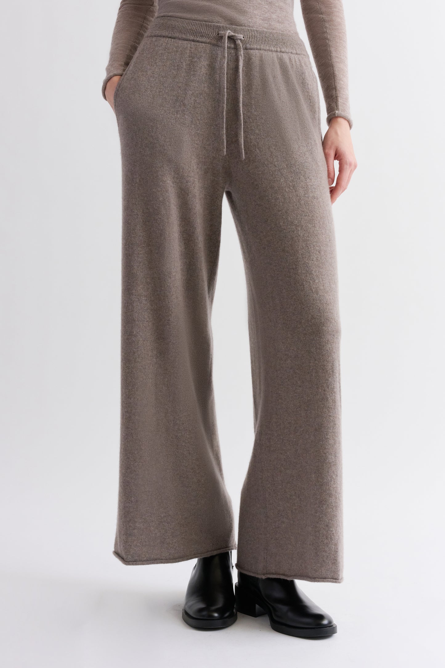 RECYCLED CASHMERE CROPPED PANTS