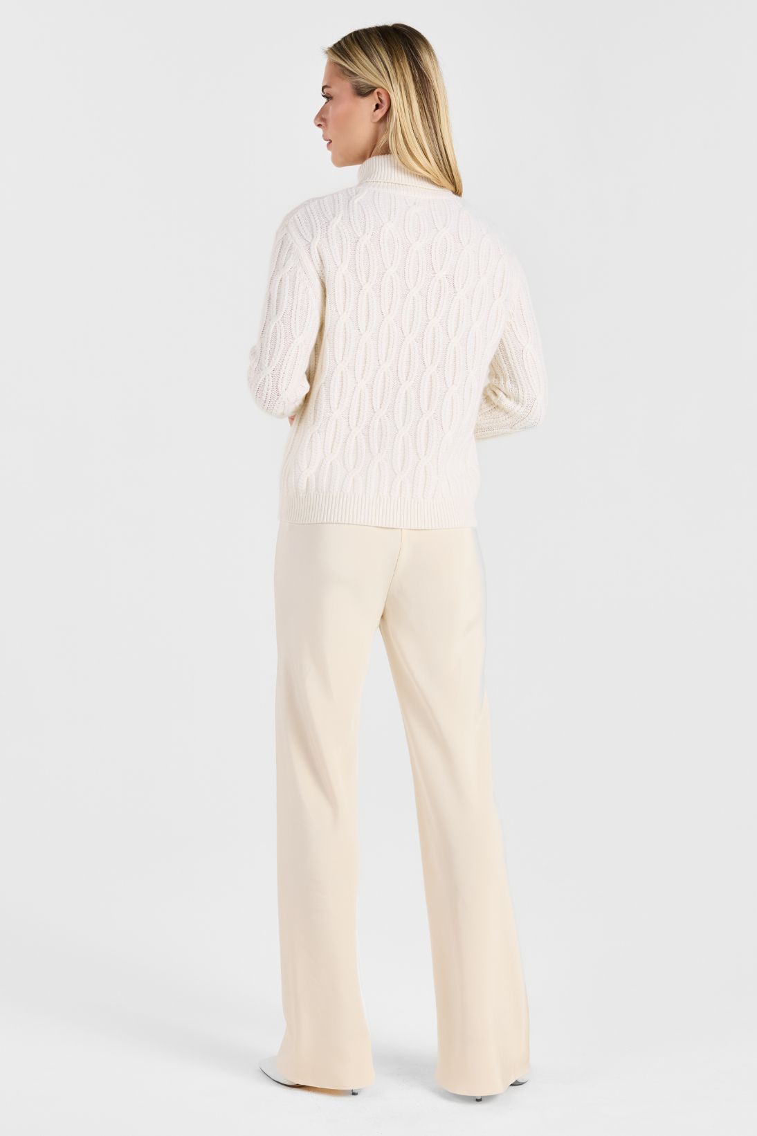 BRAIDED CABLE TURTLENECK