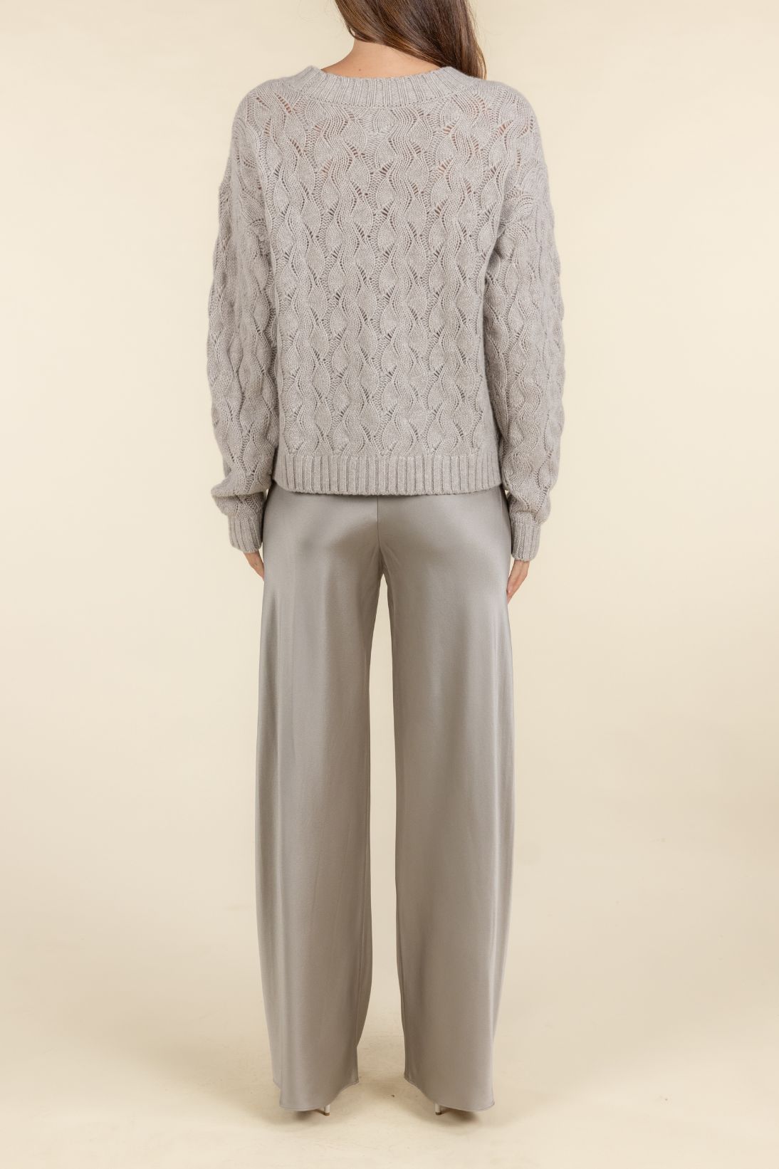 SUSTAINABLE CASHMERE CABLE SWEATER