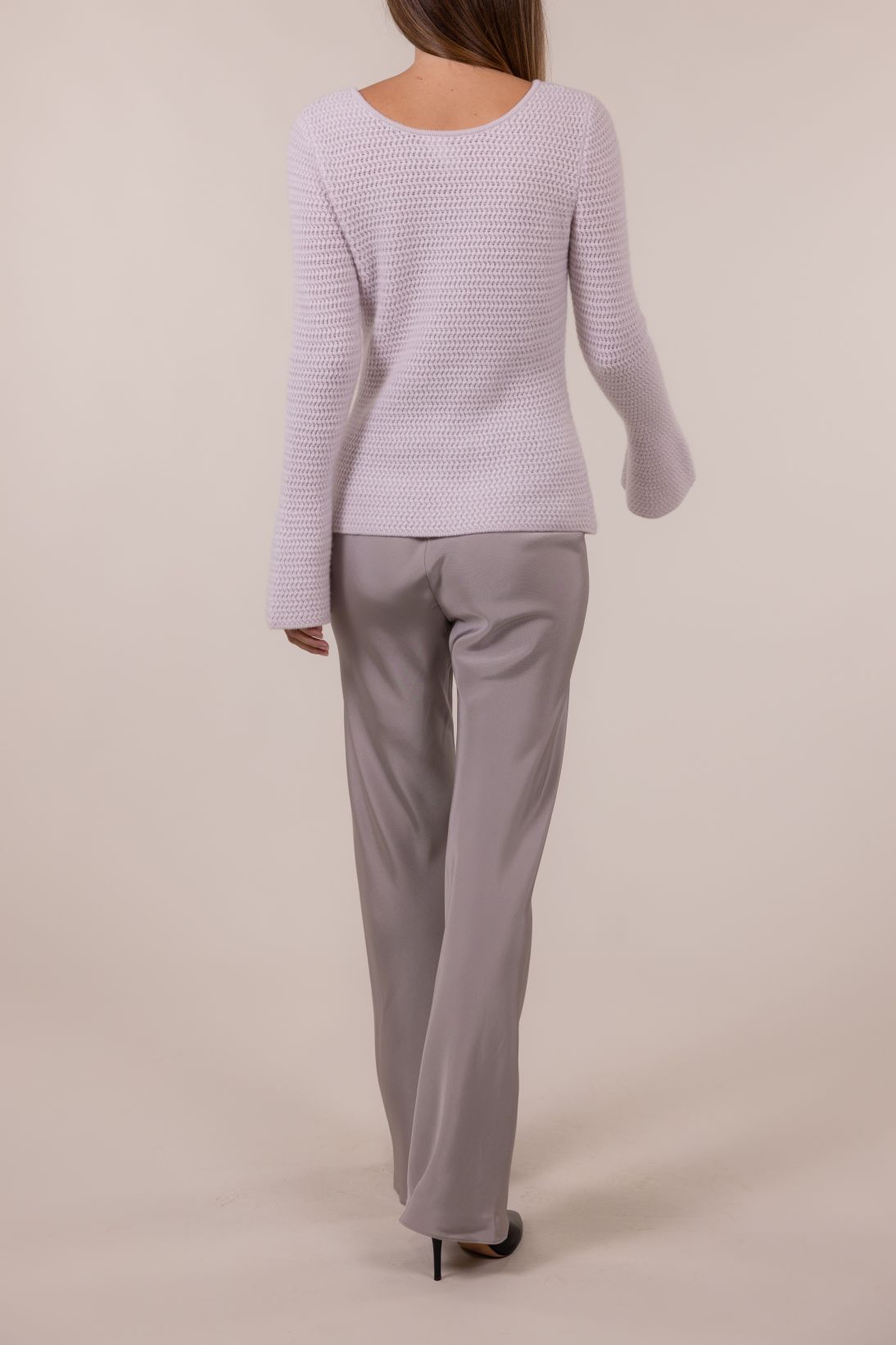 SUSTAINABLE CASHMERE TEXTURED KEYHOLE TOP