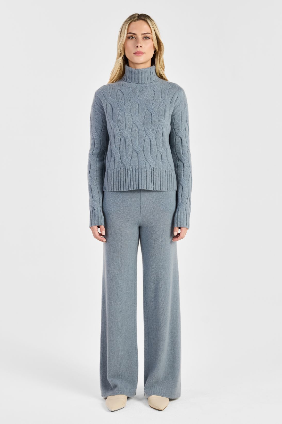 CABLE TURTLENECK