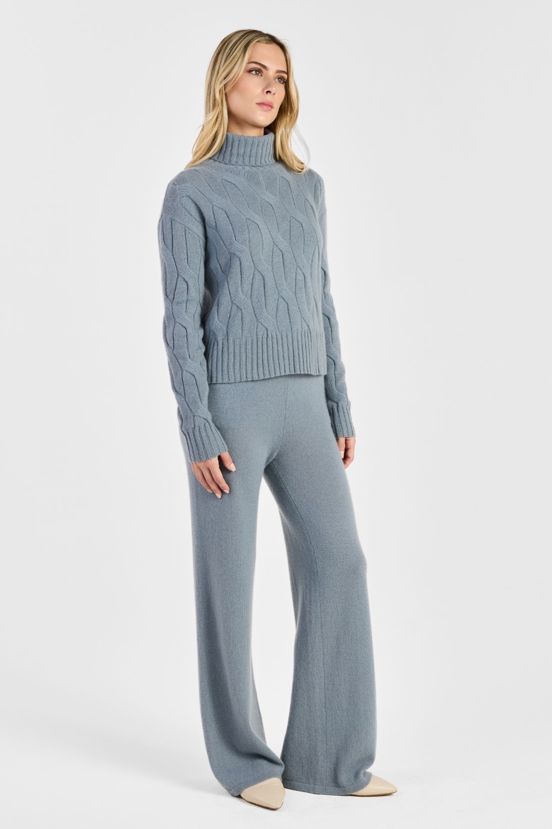 CABLE TURTLENECK