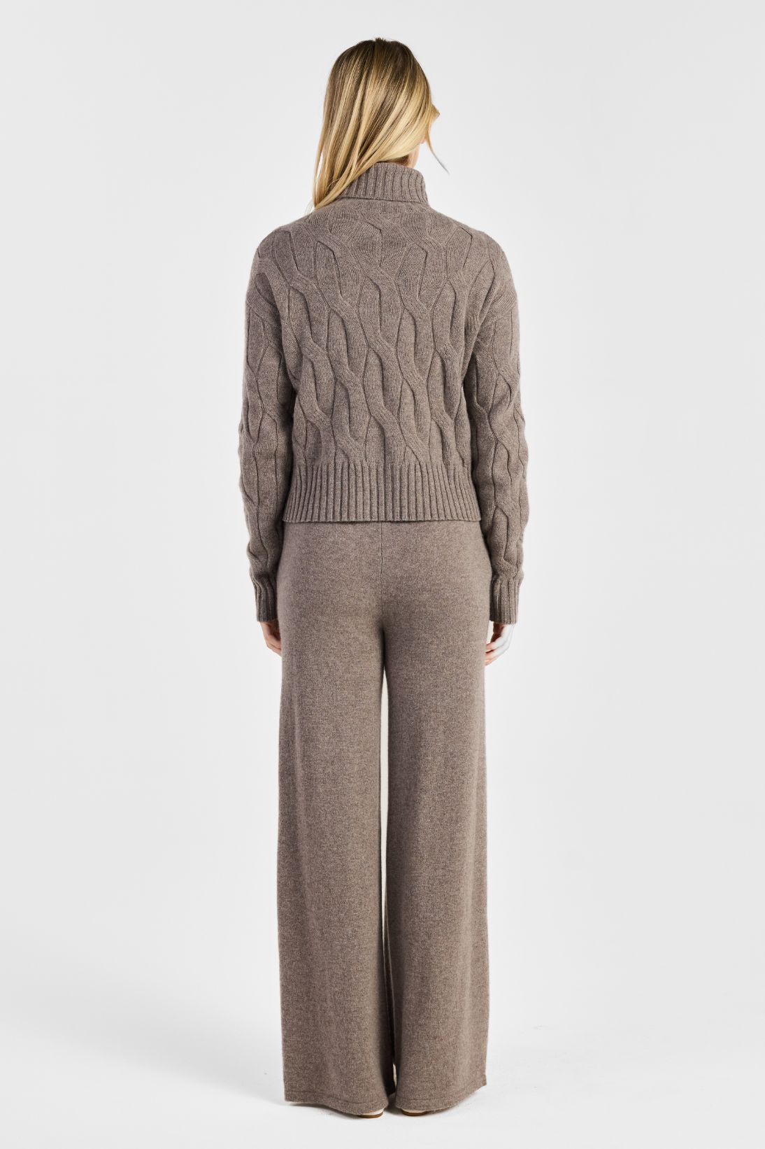 STRAIGHT PANT
