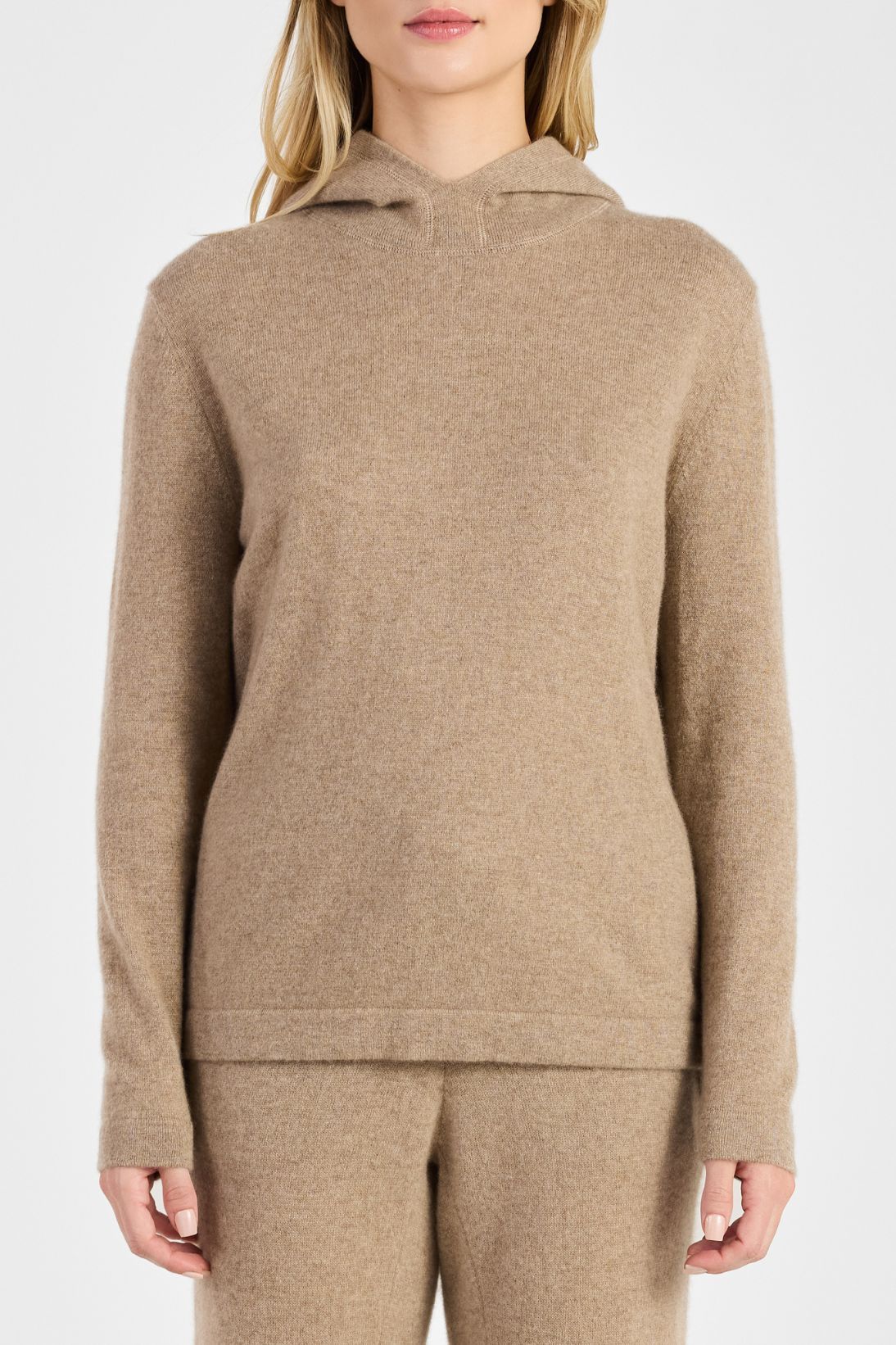 PULLOVER HOODIE