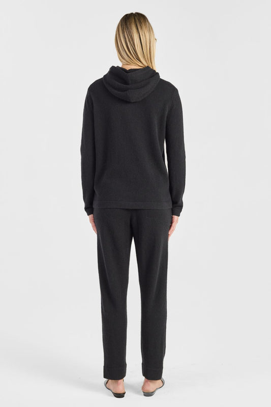 PULLOVER HOODIE