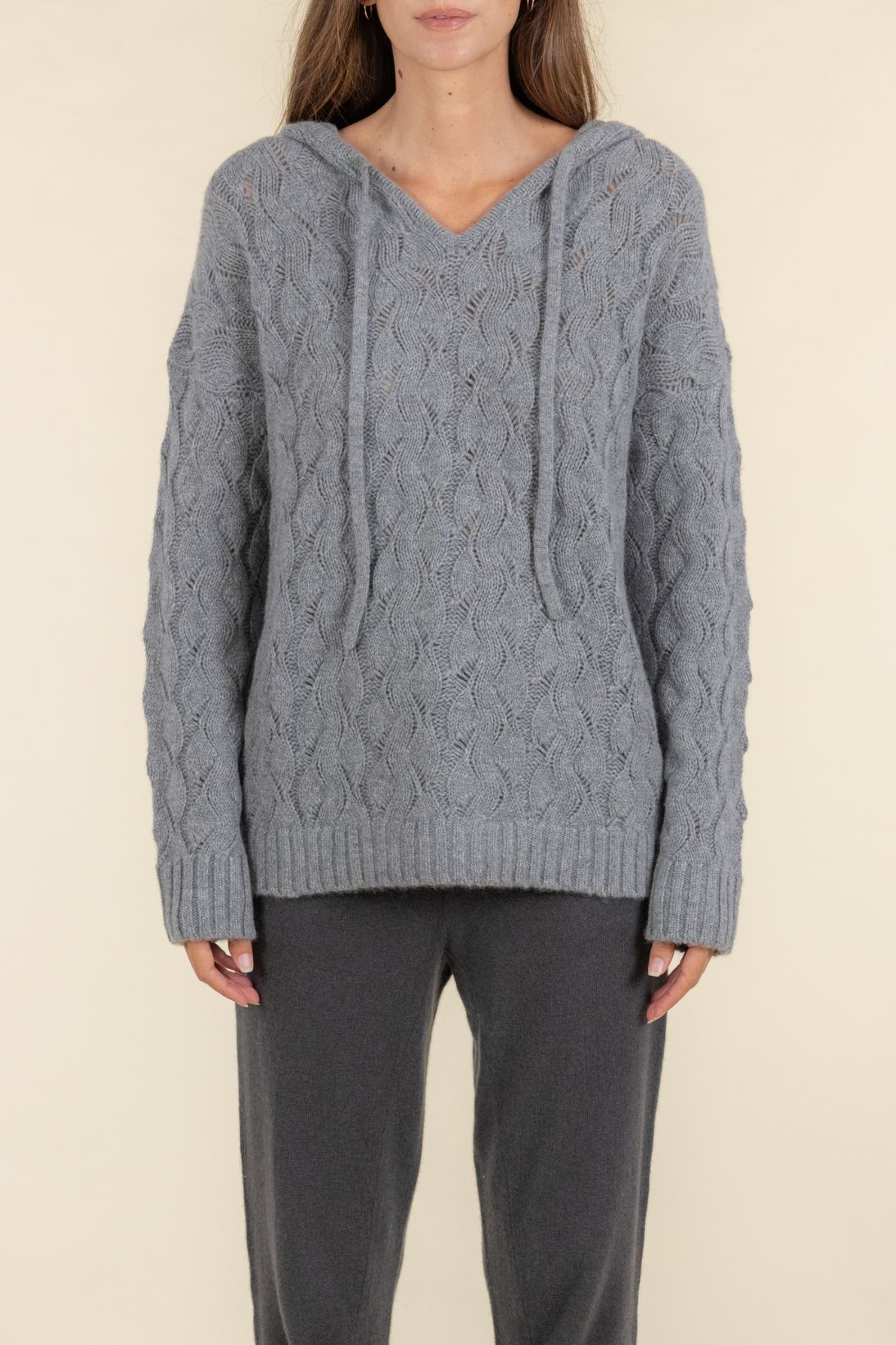 SUSTAINABLE CASHMERE CABLE HOODIE