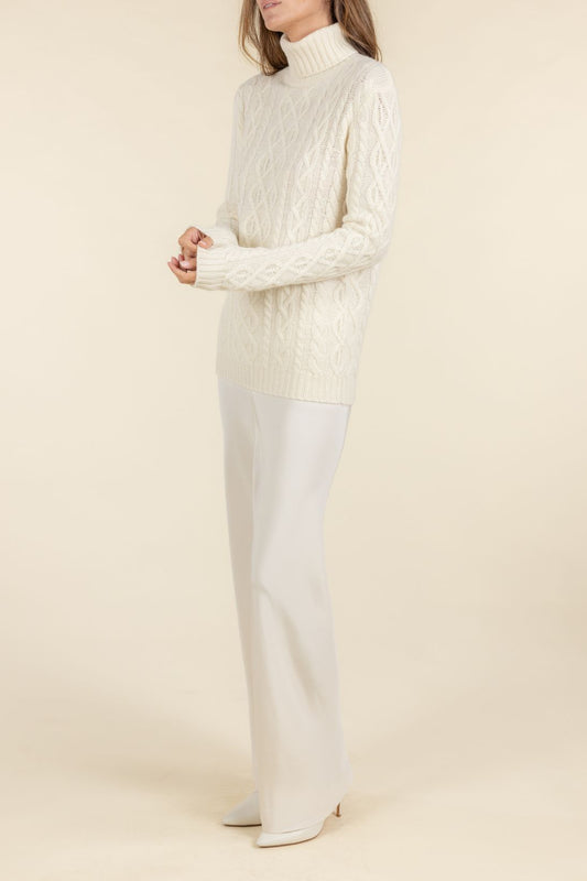SUSTAINABLE CASHMERE CABLE TURTLENECK
