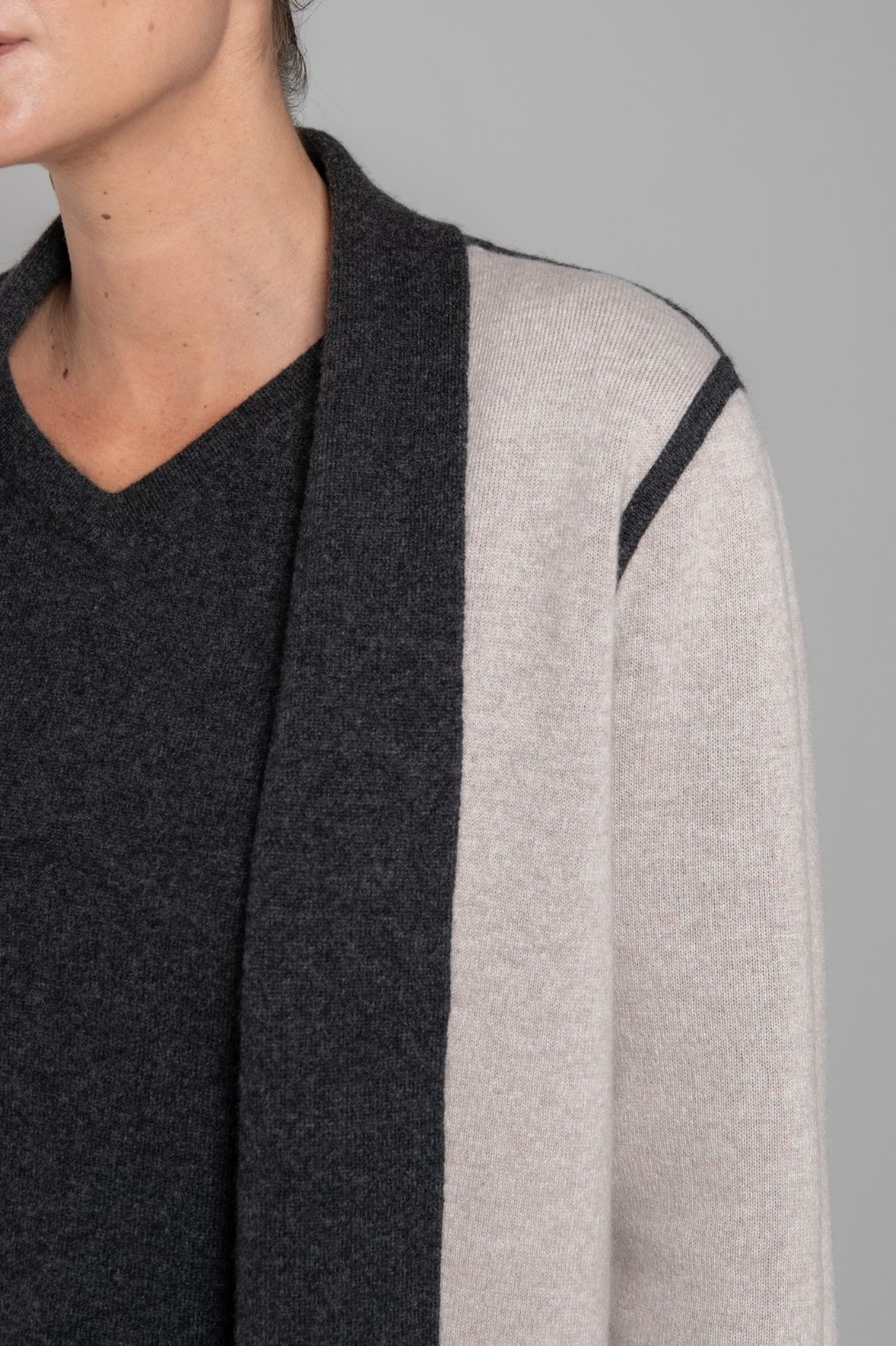 RECYCLED CASHMERE REVERSIBLE CARDIGAN