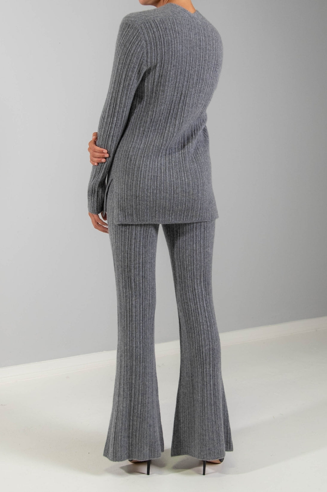 RECYCLED CASHMERE RIBBED PANTS