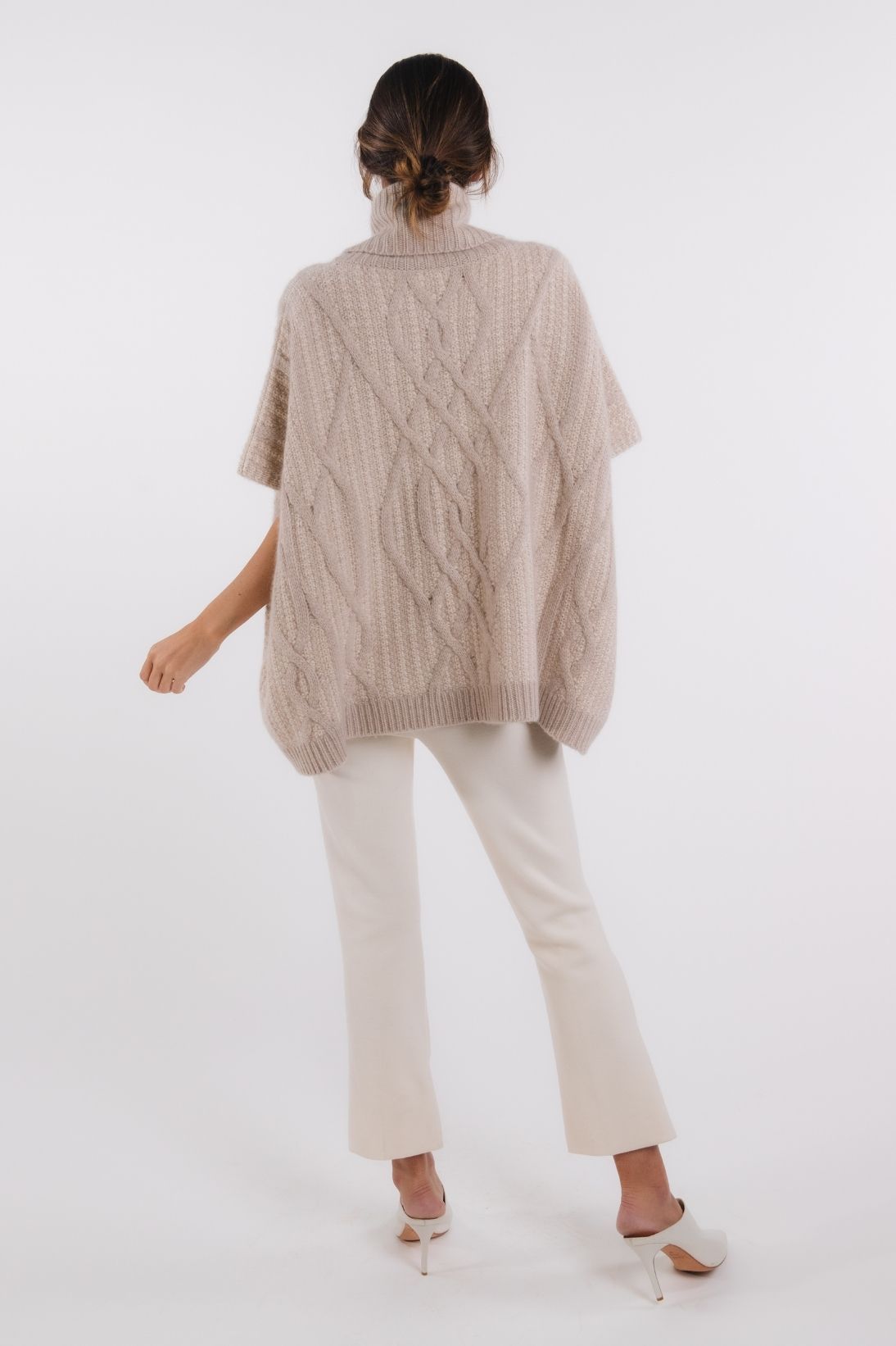 CABLE TURTLENECK PONCHO