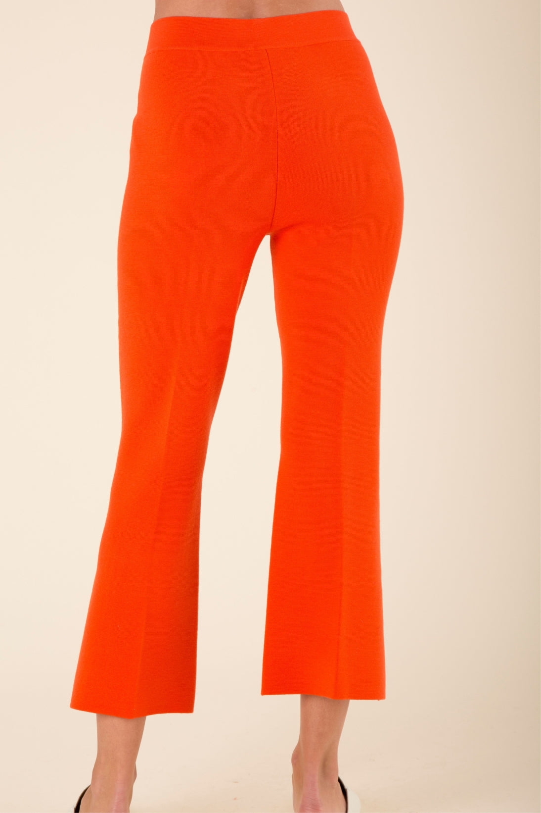 橘色喇叭裤