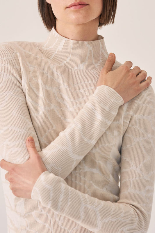 REVERSIBLE FLORAL MOCK NECK