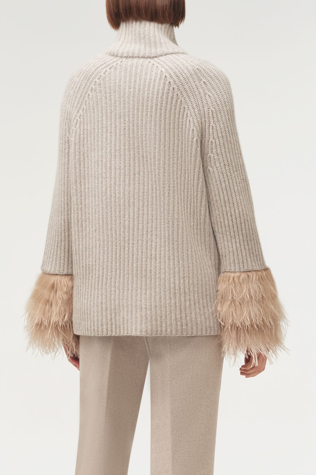 RIBBED TURTLENECK WITH DETACHABLE CUFFS