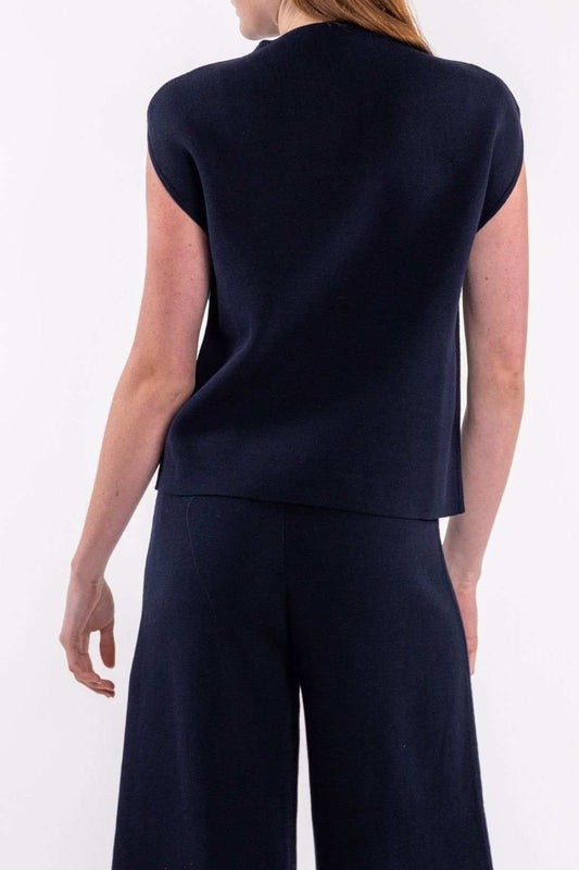 REVERSIBLE MOCK NECK TOP