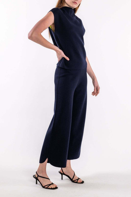 REVERSIBLE MOCK NECK TOP